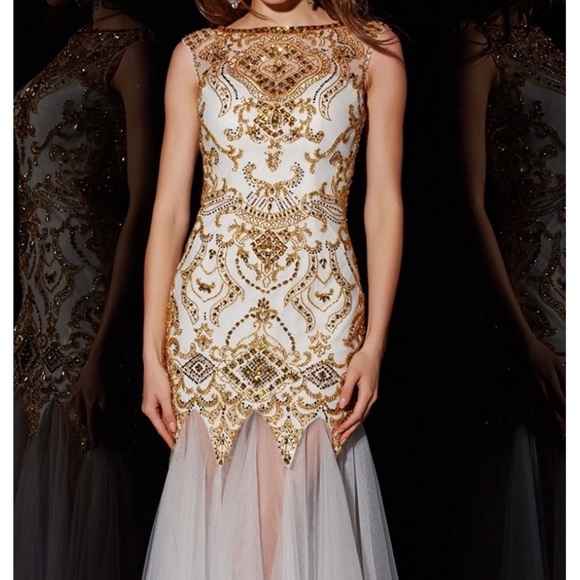 🎉HP🎉 Angela & Alison Formal or Wedding Dress - Picture 1 of 8